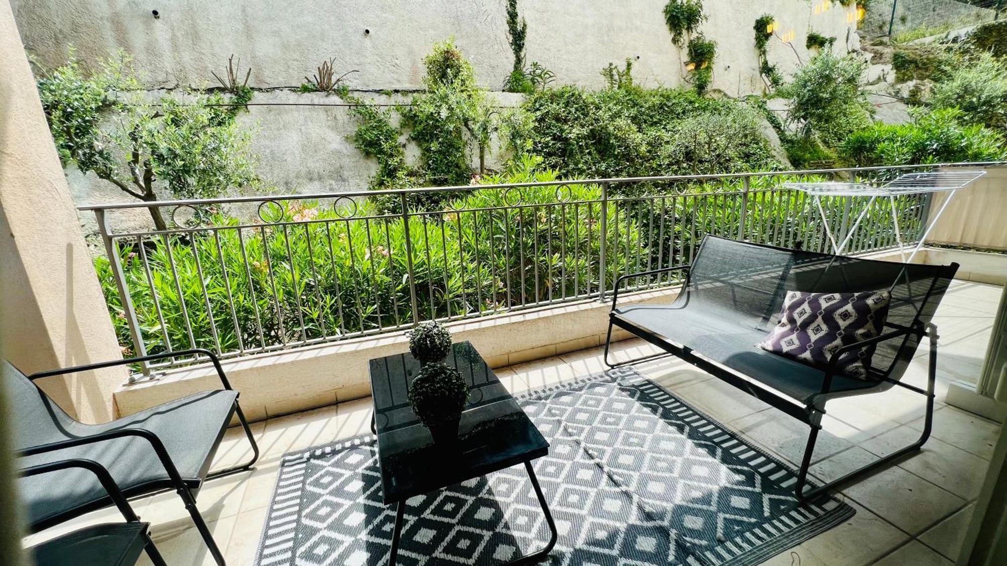 La Villa Ondine - Spacieux Appartement Sur Les Collines Nicoises - Piscine - 2 Parkings - Clim - Wifi Nisa Exterior foto